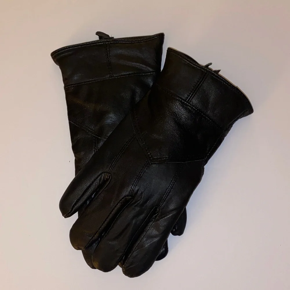 Thinsulate Ultra Soft Black Leather Driving Unisex Comfort Gloves Size S/M